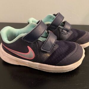 Girls Nike Shoes size 7.5C